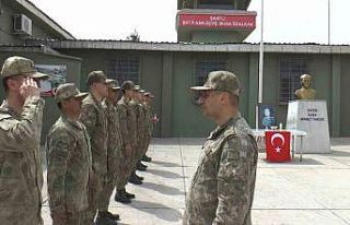 Mehmetçik, vatan savunmasını bayramda da sürdürüyor