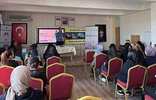 Mersin Kariyer Merkezi, öğrencilere destek oluyor