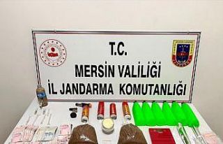 Mersin’de uyuşturucu taciri 2 şüpheli yakalanıp...