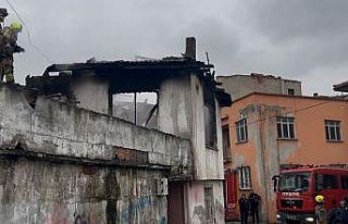 Metruk bina alevlere teslim oldu