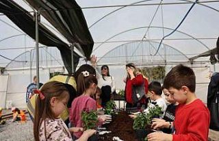 Minik öğrenciler doğa sevgisini öğreniyor