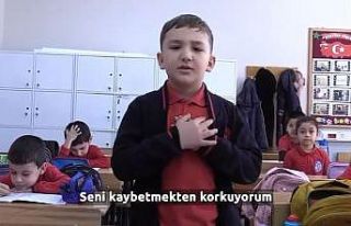 Minik öğrencilerden anlamlı mesaj "Beni bırakma,...