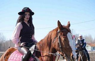 Muşlu genç girişimci atlı spor tutkusunu mesleğe...