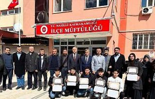 Nazilli’de hafızlık eğitimini tamamlayan öğrencilere...