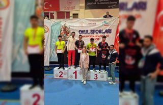 Niğdeli sporcu bilek güreşinde Türkiye Şampiyonası’nda...