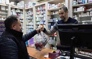 Nöbetçi eczacılara sahurluk ikram