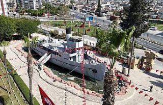 Nusret Mayın Gemisinde bakım çalışması