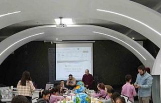 Öğrenciler bilimle tanıştırıyor