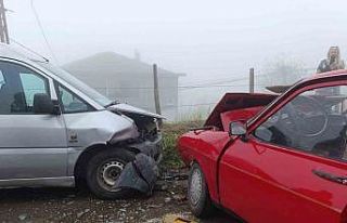 Ordu’da otomobiller çarpıştı: 3’ü ağır...