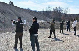 Orman muhafaza memurlarına atış talimi