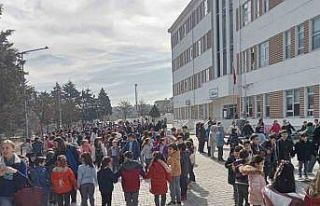Osmaneli ilkokulunda deprem tatbikatı yapıldı