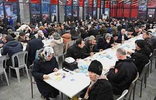 Osmangazi’nin iftar sofraları dolup taşıyor