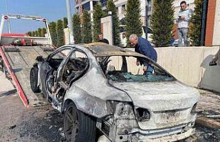 Park halindeki otomobil küle döndü