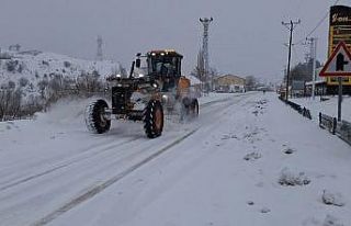 Pülümür’de taşımalı eğitime kar engeli