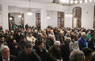 Sakarya’da Kadir Gecesi’nde vatandaşlar camilere...