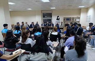 Salihli Kaymakamı Güldoğan, öğrencilerle iftar...