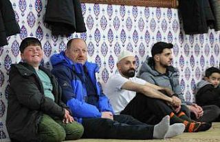 Sarıkamış’ta Kadir Gecesi’nde vatandaşlar...