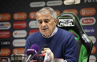 Şenol Güneş: "Deplasmanda yine kazanamadık...