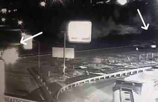 Seyir halindeki araca ateş açan zanlılar takip...