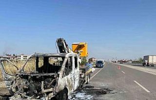 Seyir halindeki vinç alevlere teslim oldu