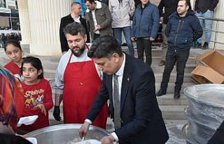 Söğüt Belediyesi’nin düzenlediği iftar yoğun...