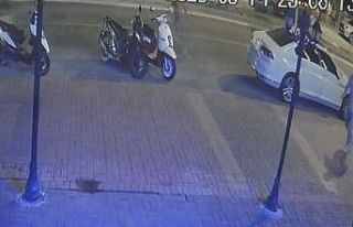 Sokak ortasında tartıştığı kişiyi bıçaklayıp...