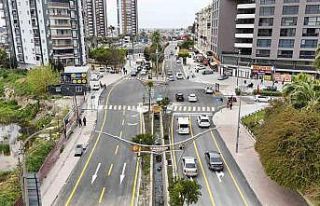 Tarsus’un batı girişi yenilendi