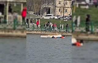 Tekirdağ’da deniz bisikletiyle tur atan 4 kişi...