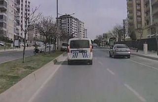 Tofaş önce motosiklete ardından polis aracı ve...