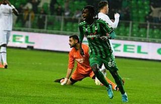 Trendyol 1. Lig: Sakaryaspor: 1 - Fatih Karagümrük:...