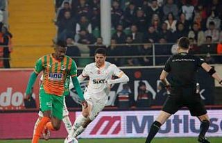Trendyol Süper Lig: Corendon Alanyaspor: 1 - Galatasaray:...