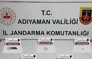 Uyuşturucu operasyonunda 12 şahıs yakalandı