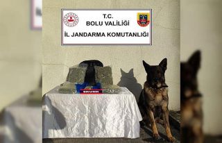 Uyuşturucu tacirleri otobüste yakalandı