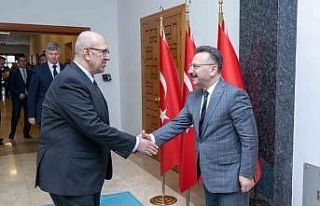 Vali Aksoy, Eskişehir Valiliği personeli ile bayramlaştı