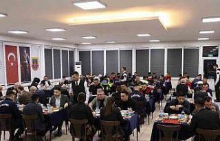 Vali Hacıbektaşoğlu, jandarma personeliyle iftar...