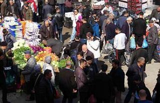 Van’da çarşı ve pazarlarda bayram hareketliliği