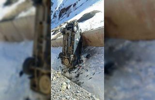 Van’da minibüs devrildi: 6 yaralı