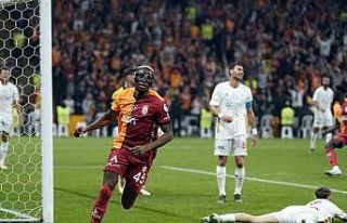 Victor Osimhen, gol krallığında zirveye yerleşti