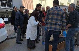 Yaşlı adam evinde eşi tarafından ölü bulundu