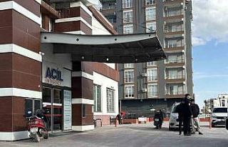 Yatağında hareketsiz bulunan bebek hastanede hayatını...