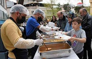 Yeşilova Mahallesi’nde 1000 kişilik iftar sofrası