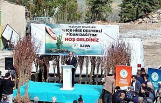 Yeşilyurt Belediyesi’nden çiftçilere 44 bin meyve...