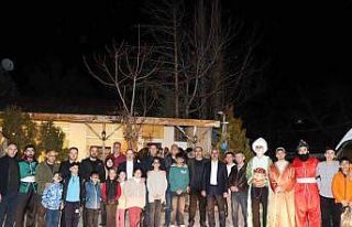 Yetim çocuklar için iftar sofrası açtılar