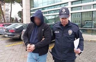 Yol verme meselesinden kamyoneti kurşunlayan otomobil...