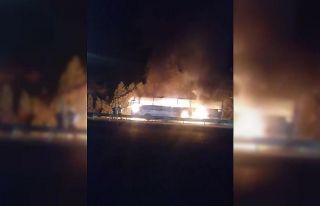 Yolcu otobüsü alev alev yandı
