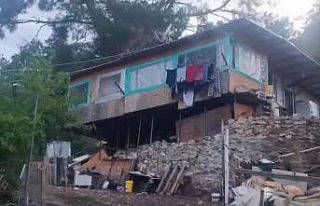 2 yıldır aranan firarı yatak odasının altına...