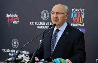 Adana’da 13. Uluslararası Portakal Çiçeği Karnavalı’nın...