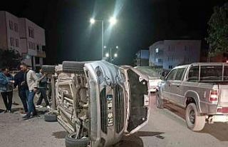 Adıyaman’da iki hafif ticari araç çarpıştı:...