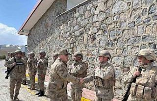 Ağrı Jandarma Komutanı Kiper’den bayram ziyareti...