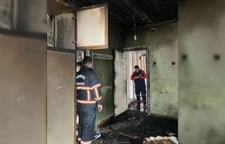 Alevlere teslim olan ev kullanılamaz hale geldi